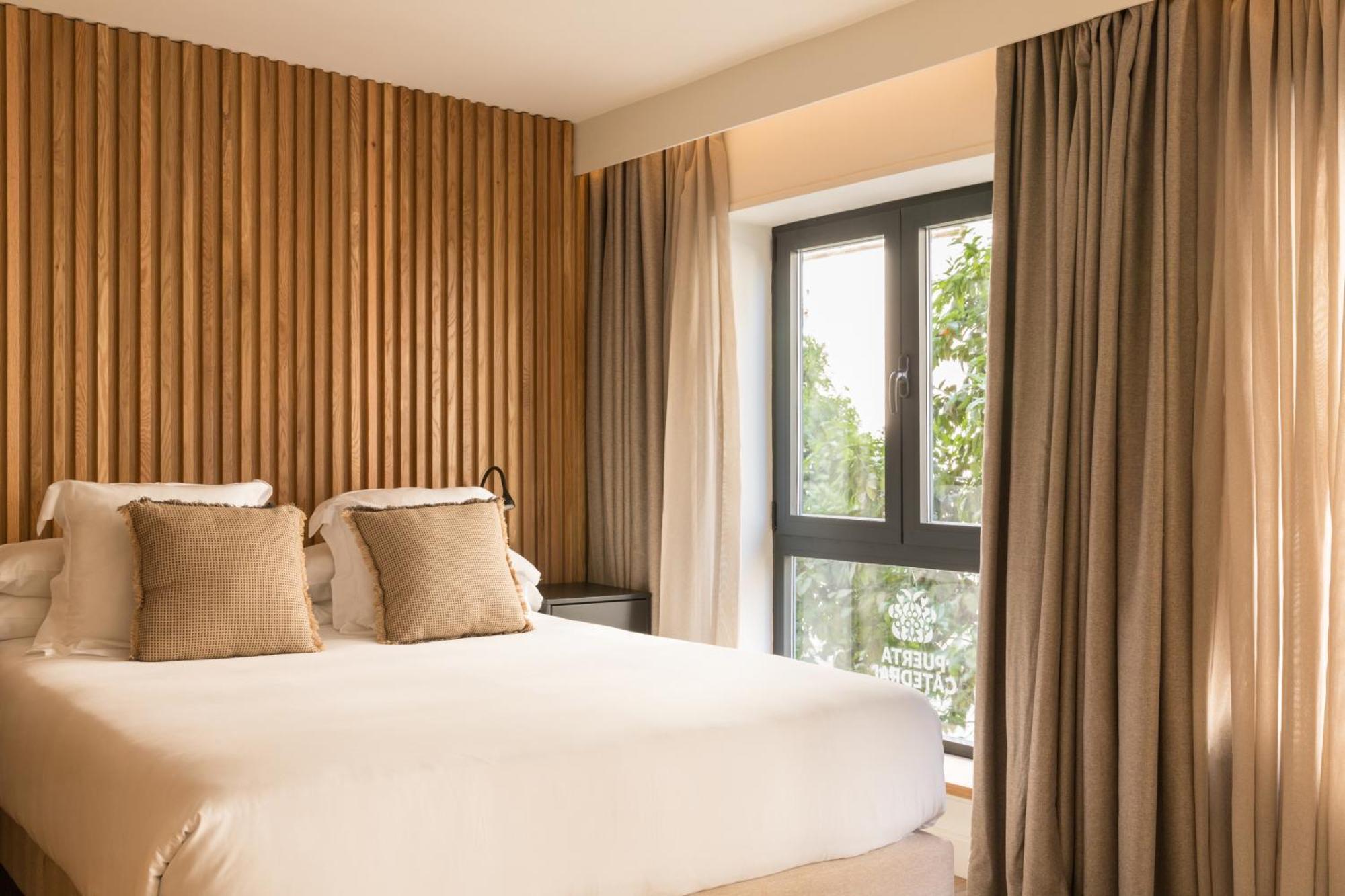 Puerta Catedral Suites Sevilla Rom bilde